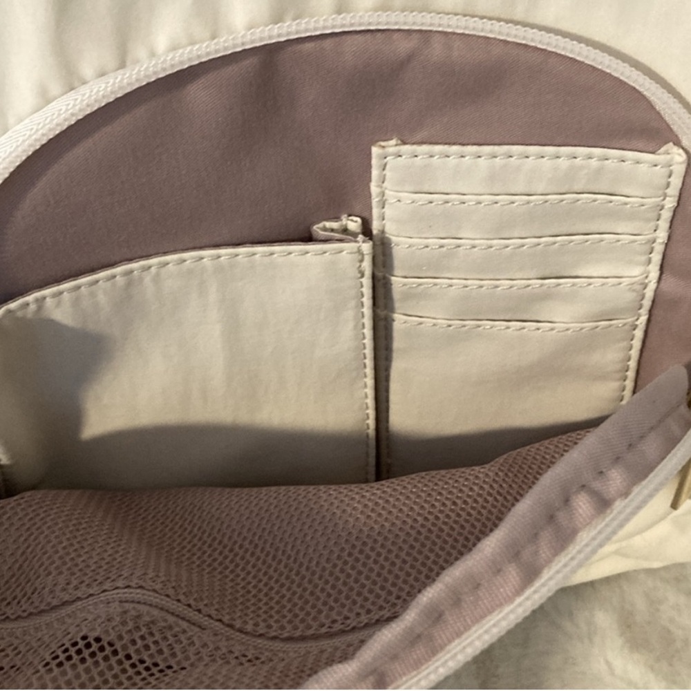 ISAAC MIZRAHI New York Tik Tok Viral Backpack| NWT| Cream Color - Picture 10 of 16
